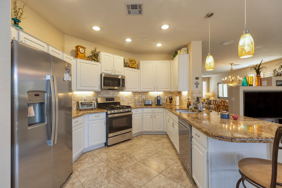 2222 Fairway Drive Overgaard, AZ 85933