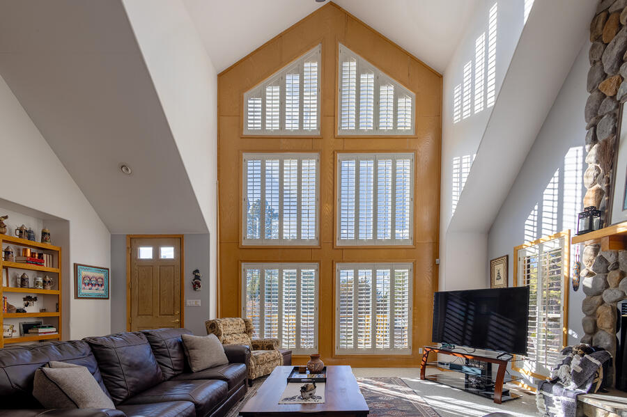 2222 Fairway Drive Overgaard, AZ 85933